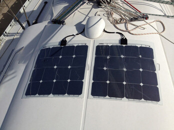 12V 110W Panel Surya Fleksibel Tipis Modul Surya Monokristalin Untuk Perahu Mobil